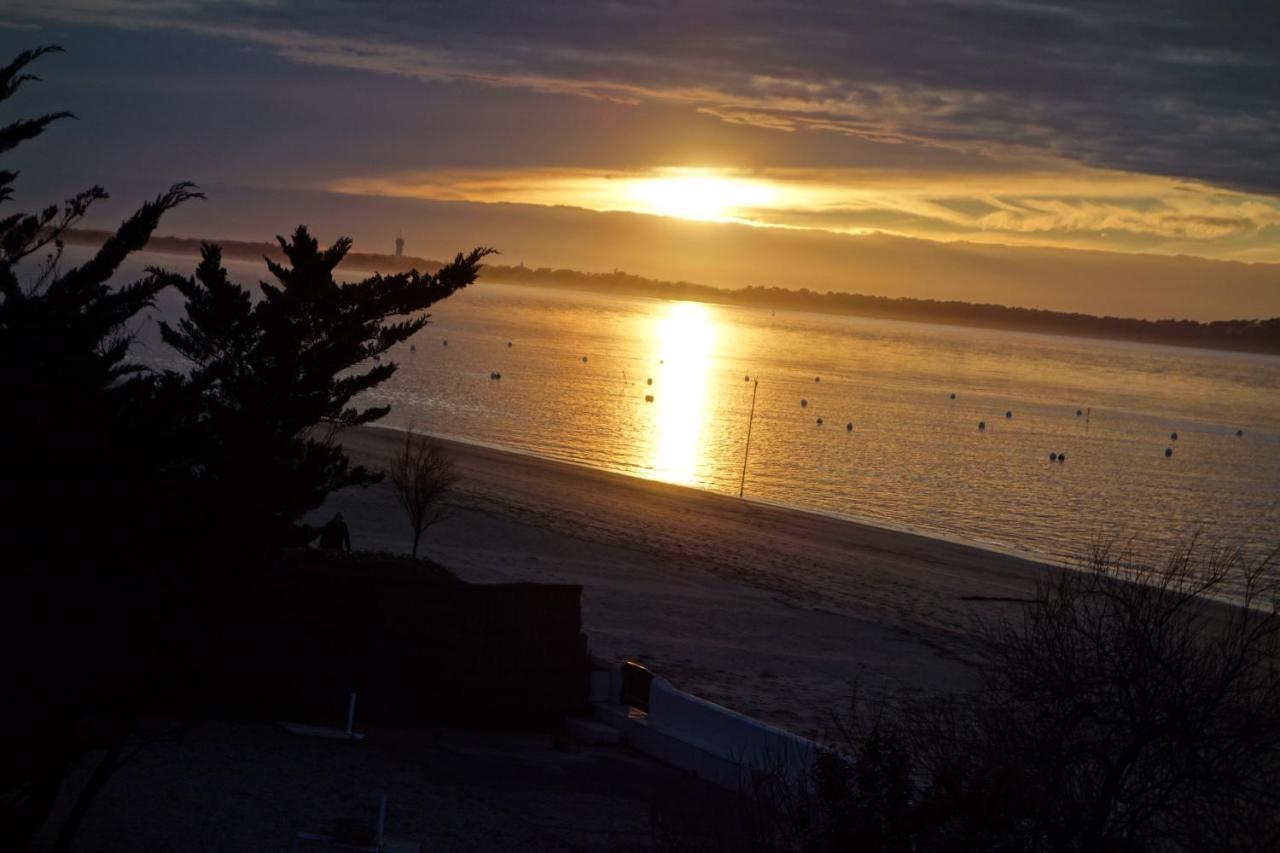 Appartement Arcachon Perreire Premiere Ligne Les Pieds Dans L Eau Vue Magnifique Sur Le Bassin Exterior photo