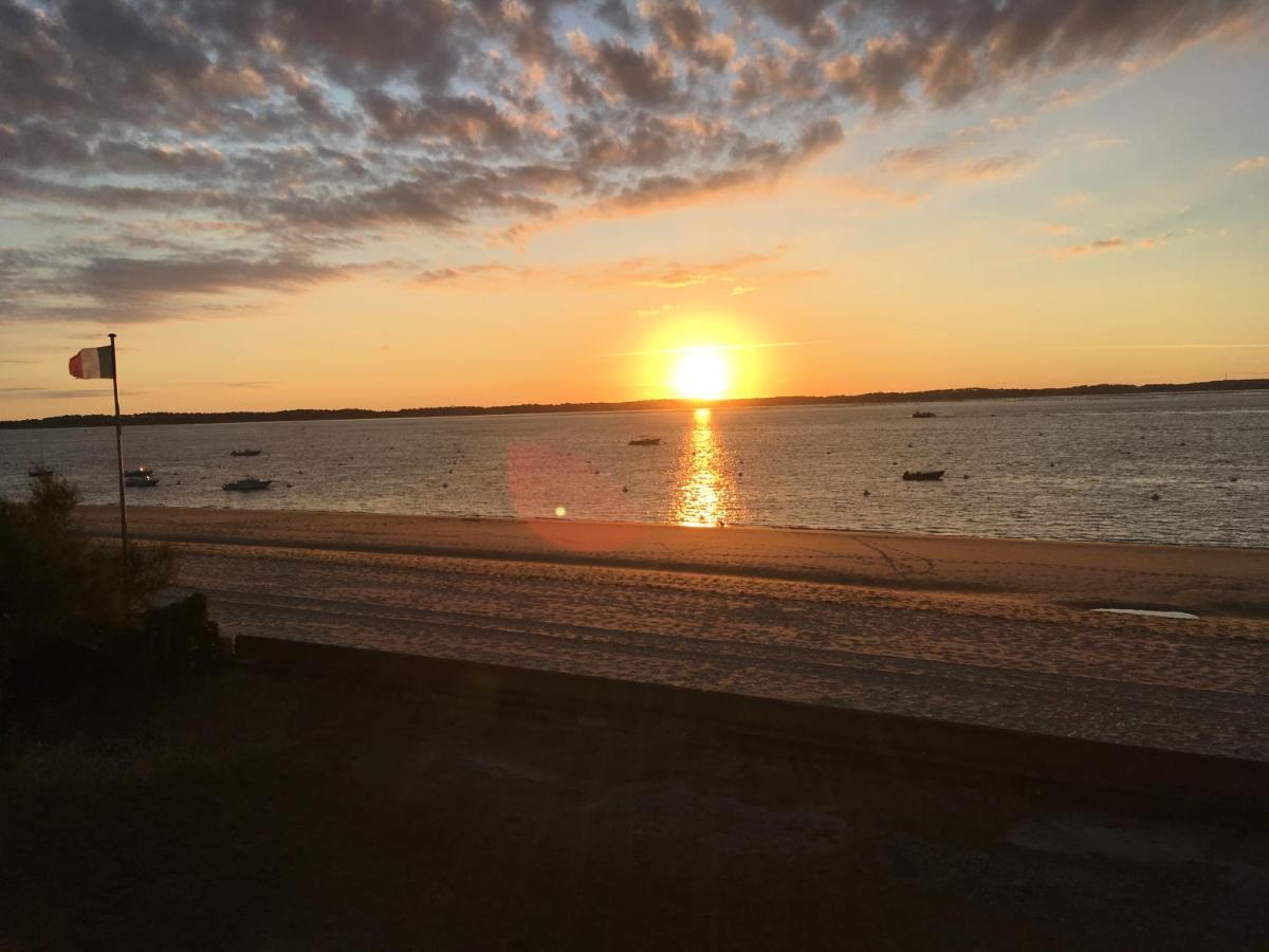 Appartement Arcachon Perreire Premiere Ligne Les Pieds Dans L Eau Vue Magnifique Sur Le Bassin Exterior photo